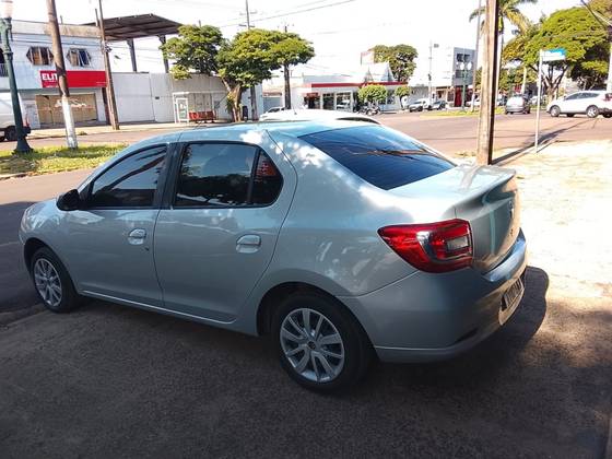 RENAULT LOGAN 1.0 EXPRESSION 16V FLEX 4P MANUAL RENAULT LOGAN 1.0 EXPRESSION 16V FLEX 4P MANUAL